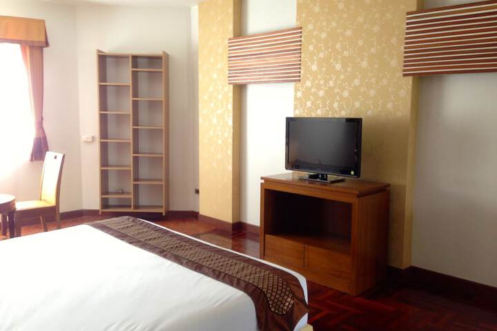 Room 12 of 60