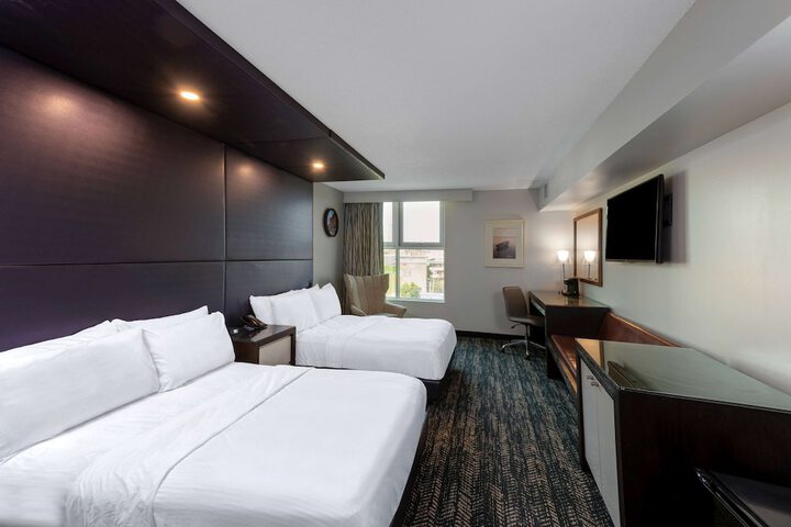 Room 14 of 48