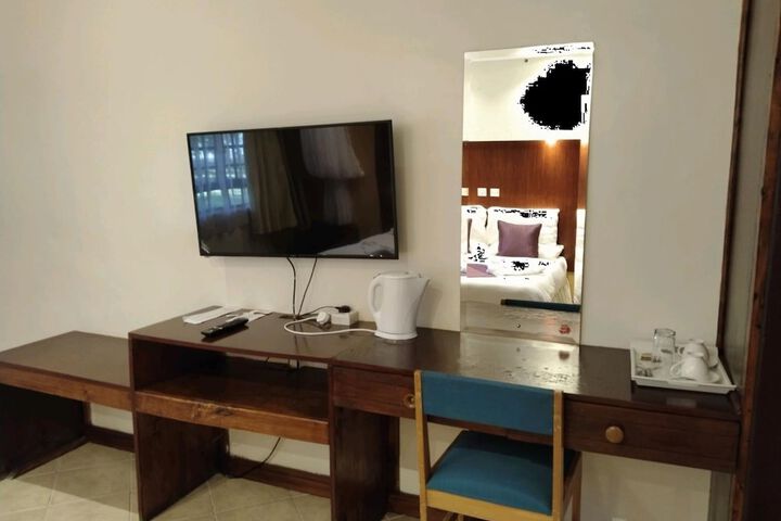 Room 21 of 52
