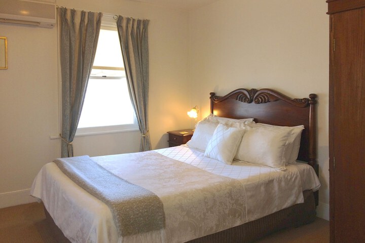 Room 8 of 70