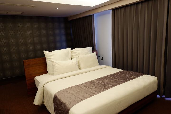 Room 19 of 87