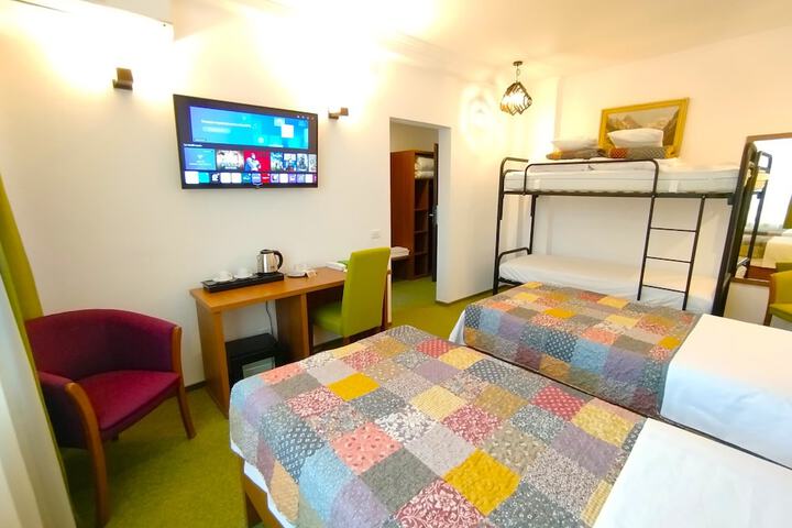 Room 4 of 22