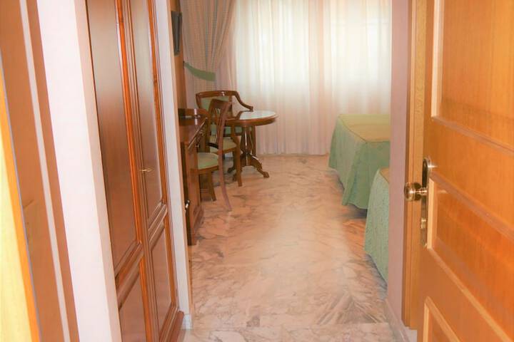 Room 95 of 201
