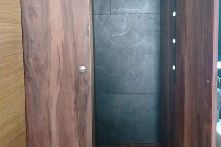 Room 14 of 30
