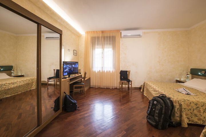 Room 26 of 70