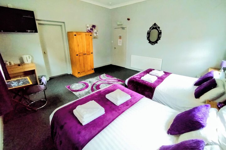 Room 33 of 61