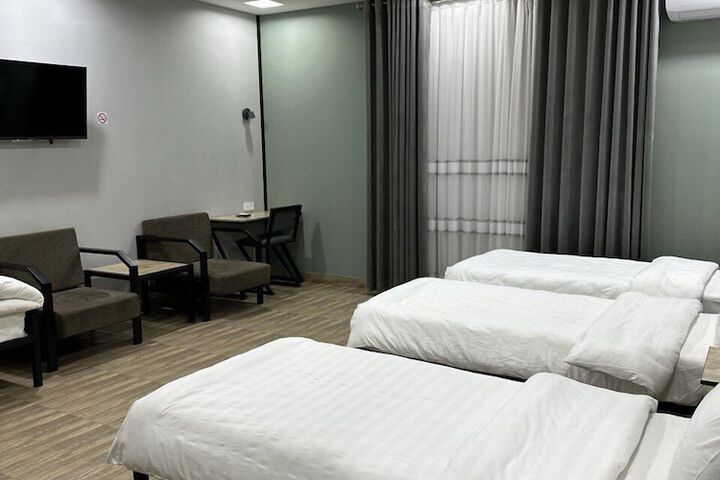 Room 9 of 20