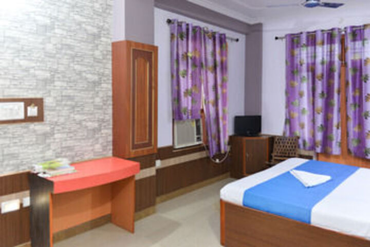 Room 20 of 29