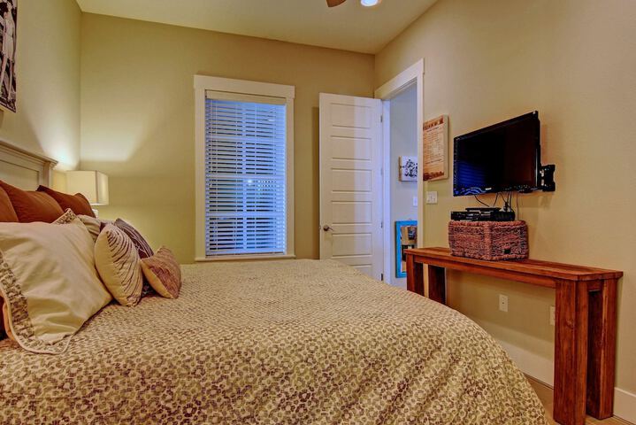 Room 7 of 27
