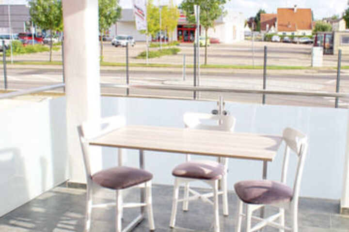 Terrace/Patio 2 of 11
