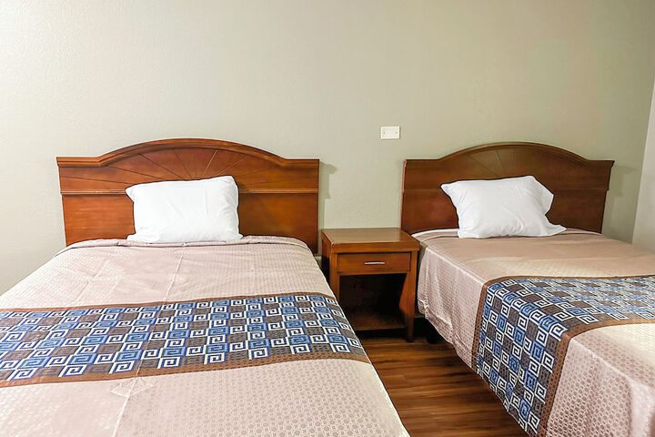 2 Double Beds (3 of 20)