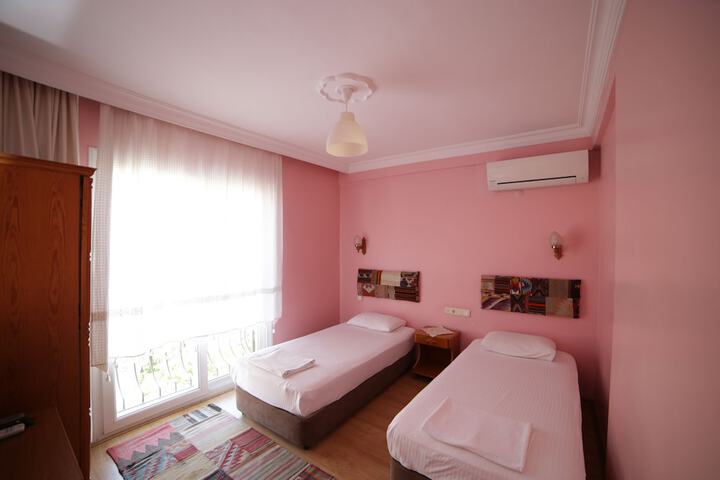 Room 11 of 64