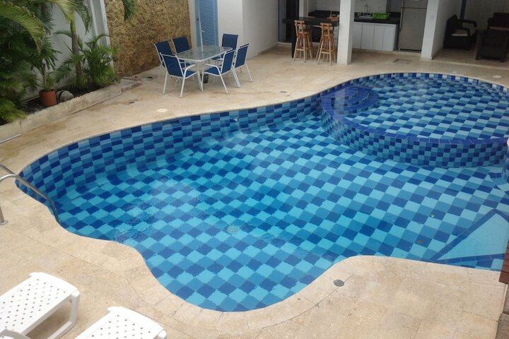 Pool 41 of 64