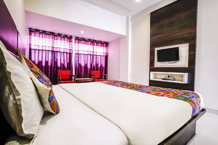 Room 8 of 15