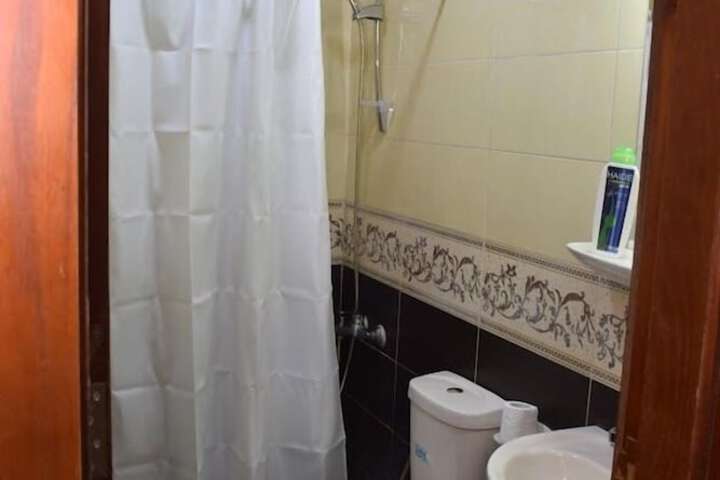 Room 10 of 13