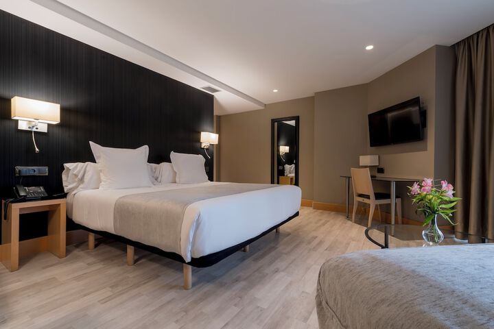 Room 70 of 110