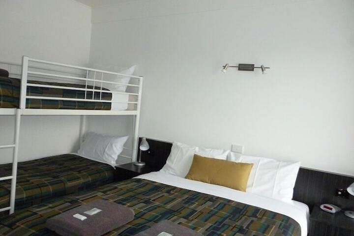 Room 7 of 37