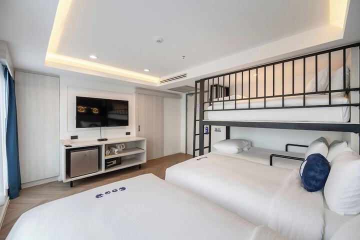 Room 11 of 39