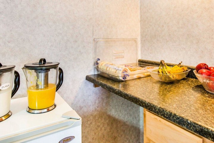 Breakfast/Coffee Service 17 of 19