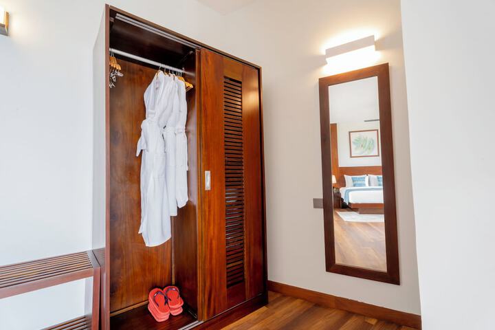 Room 26 of 83