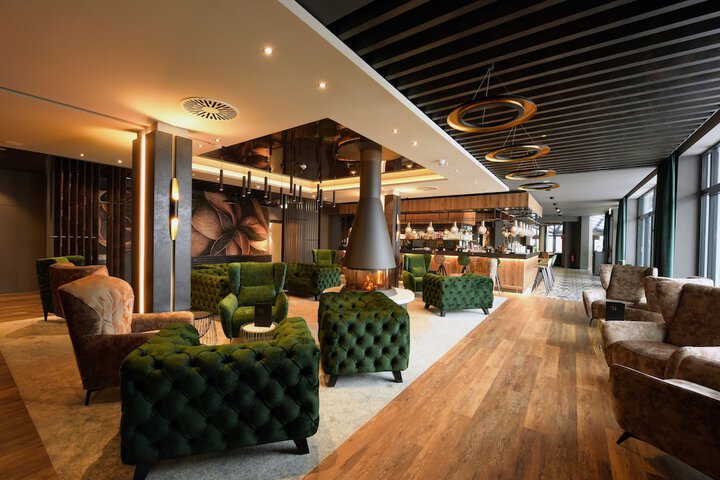 Guest Lobby