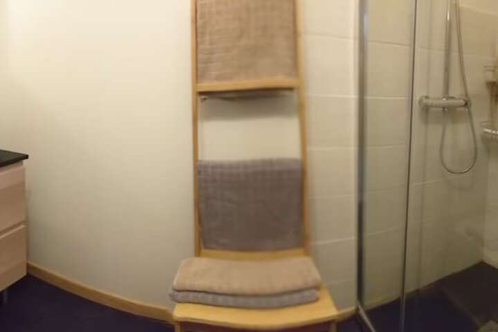 Room 16 of 51