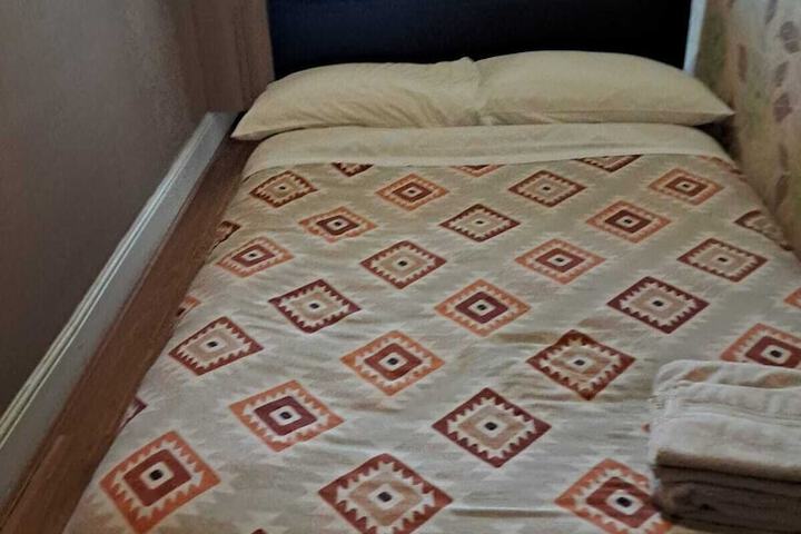 Room 7 of 13