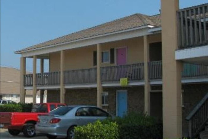 Hotel 8 of 9