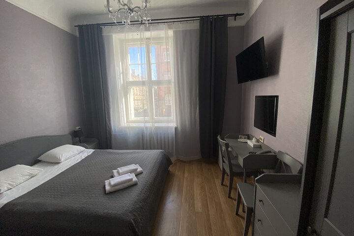 Room 121 of 272