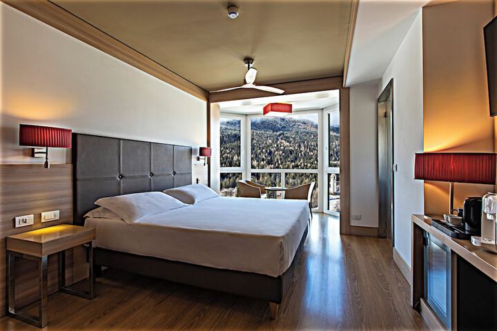 Room 5 of 30