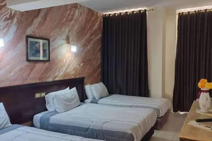 Room 3 of 17