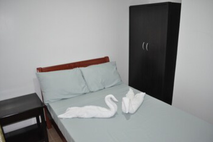 Room 11 of 12