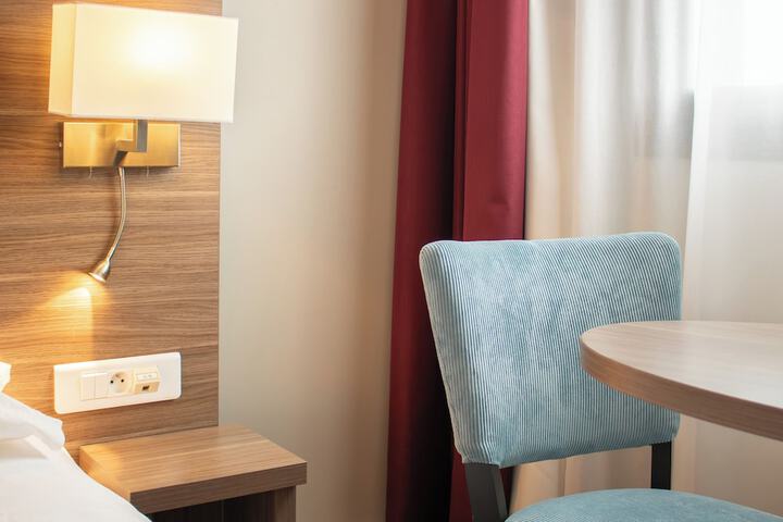 Room 32 of 88