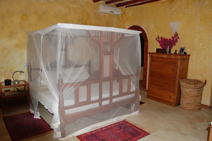 Room 10 of 11