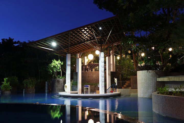 Pool 79 of 112