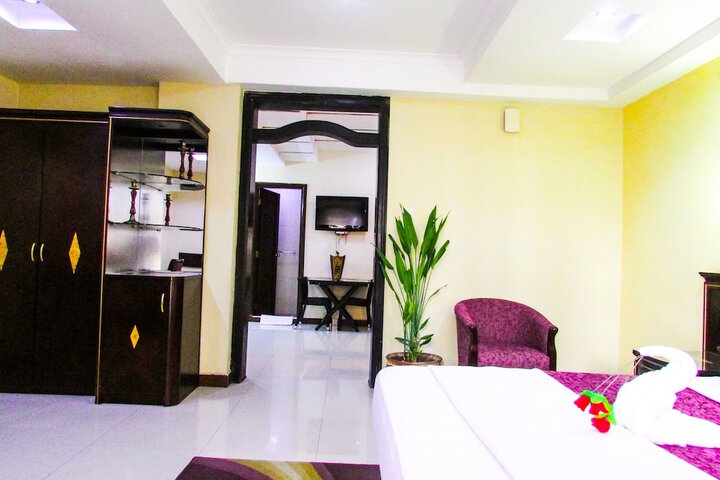 Room 10 of 54
