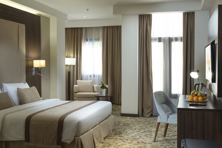 Room 9 of 43