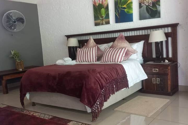 Room 5 of 27
