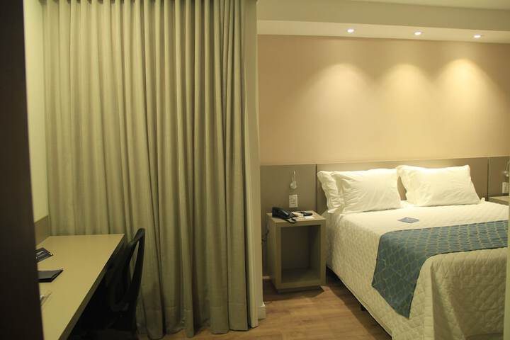 Room 34 of 105