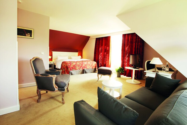 Room 2 of 53