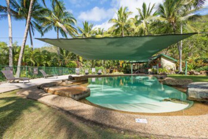 Pool 49 of 82