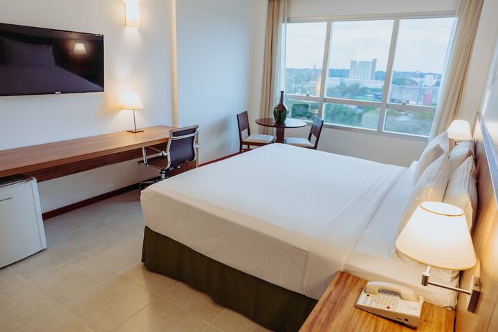 Room 10 of 84