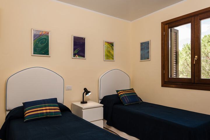 Room 20 of 104