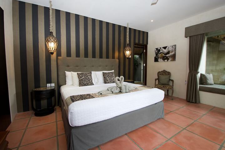 Room 3 of 46