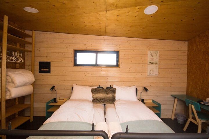 Room 9 of 150