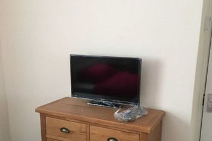 Room 13 of 16
