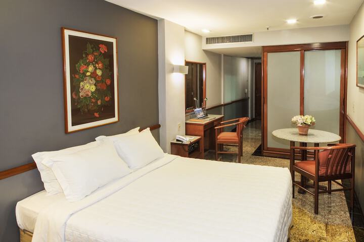Room 8 of 41