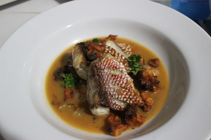 Dining 62 of 85