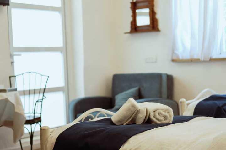Room 100 of 166