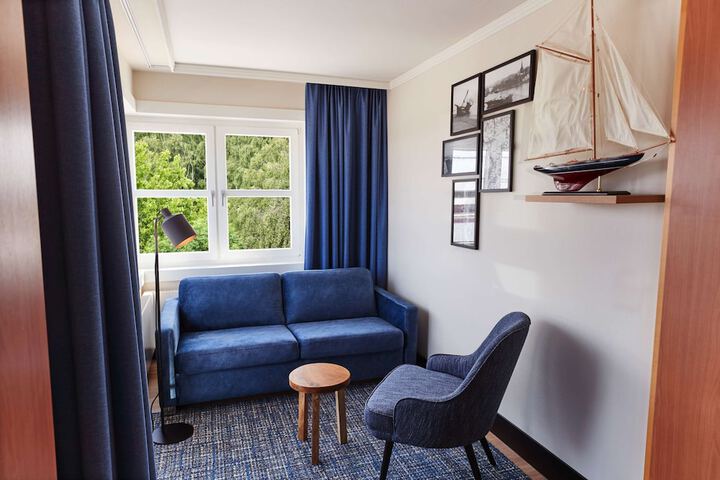Room 10 of 71